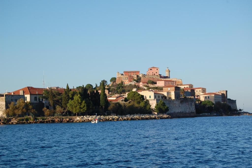 Hotel Acquamarina Portoferraio Quarto foto